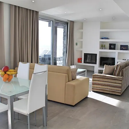 Spectacular Calheta Cliffscape 3 Bedrooms Panoramic Sea Views Well-furnished In