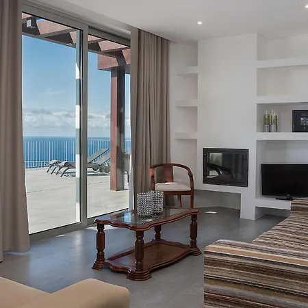 Spectacular Calheta Cliffscape 3 Bedrooms Panoramic Sea Views Well-furnished In * Estreito Da Calheta
