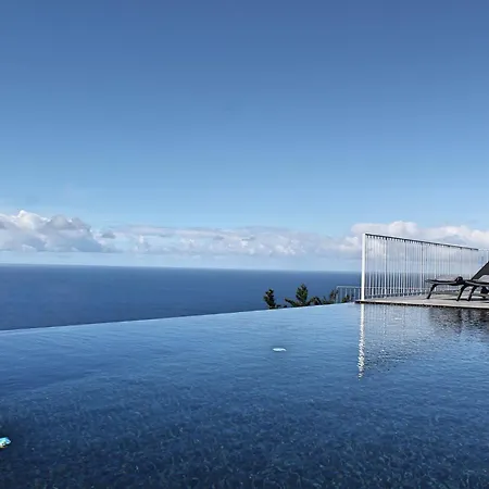 Spectacular Calheta Cliffscape 3 Bedrooms Panoramic Sea Views Well-furnished In Villa