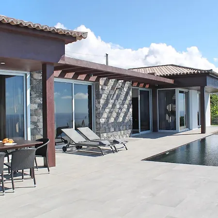 Villa Spectacular Calheta Cliffscape 3 Bedrooms Panoramic Sea Views Well-furnished In Estreito Da Calheta