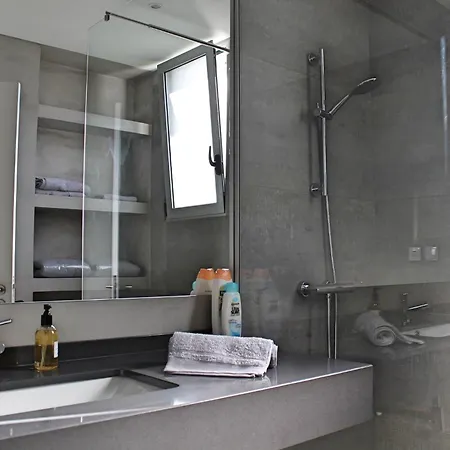 Spectacular Calheta Cliffscape 3 Bedrooms Panoramic Sea Views Well-furnished In Villa Estreito Da Calheta