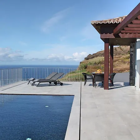 Villa Spectacular Calheta Cliffscape 3 Bedrooms Panoramic Sea Views Well-furnished In