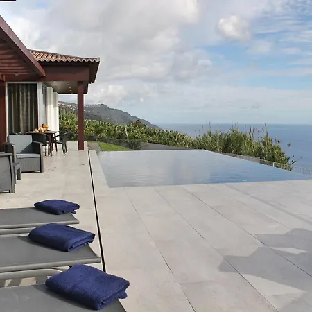 Spectacular Calheta Cliffscape 3 Bedrooms Panoramic Sea Views Well-furnished In Villa Estreito Da Calheta